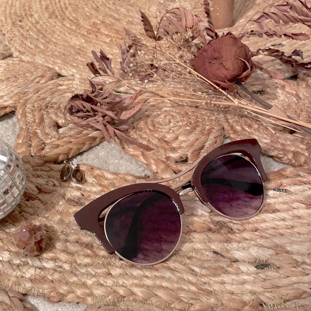Burgundy Fashionable Sunglasses
